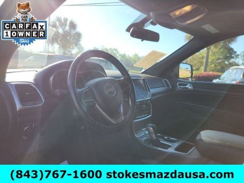 Used 2021 Jeep Grand Cherokee Laredo X image 17