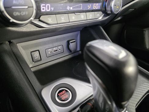 Used 2024 Nissan Sentra SR FWD image 36