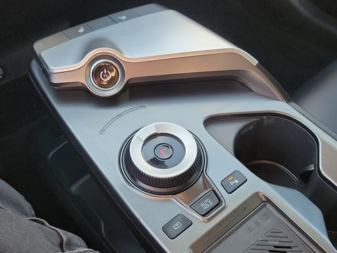 Used 2024 Kia EV6 Light image 11