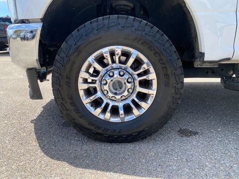 Used 2022 Ford F250 XLT w/ XLT Premium Package AWD/4WD image 27