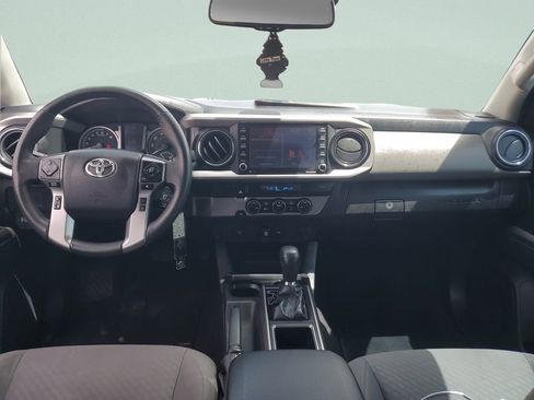 Used 2021 Toyota Tacoma SR5 RWD image 14