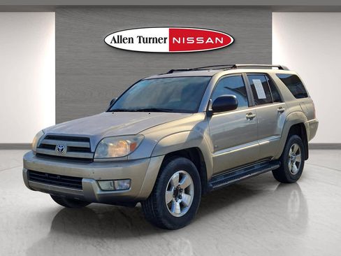 Used 2004 Toyota 4Runner SR5 image 3