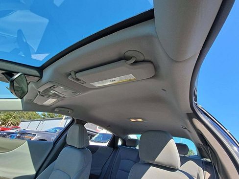 Used 2025 Chevrolet Malibu LT image 11