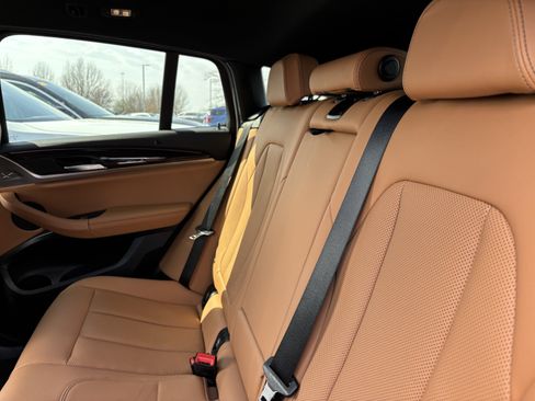 Used 2025 BMW X4 xDrive30i image 31