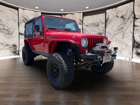 Used 2005 Jeep Wrangler Unlimited Rubicon AWD/4WD image 3