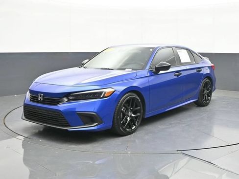Used 2024 Honda Civic Sport image 3