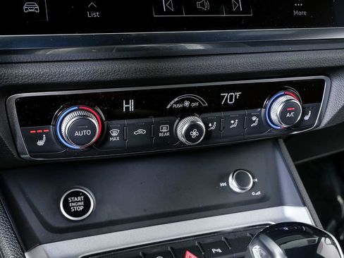 Used 2024 Audi Q3 2.0T Premium w/ Convenience Package image 15