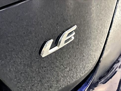 Used 2020 Toyota Corolla LE image 9