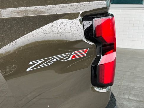 Used 2024 Chevrolet Colorado ZR2 w/ ZR2 Convenience Package III image 10