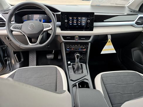 New 2026 Volkswagen Taos SE FWD image 8