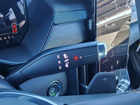 New 2026 GMC Acadia AT4 w/ Super Cruise Package image 24