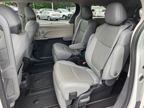 Used 2024 Toyota Sienna Limited AWD/4WD image 13