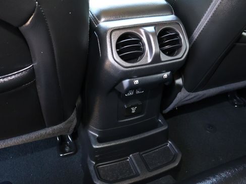 Used 2022 Jeep Wrangler Unlimited Sahara w/ Cold Weather Group image 12