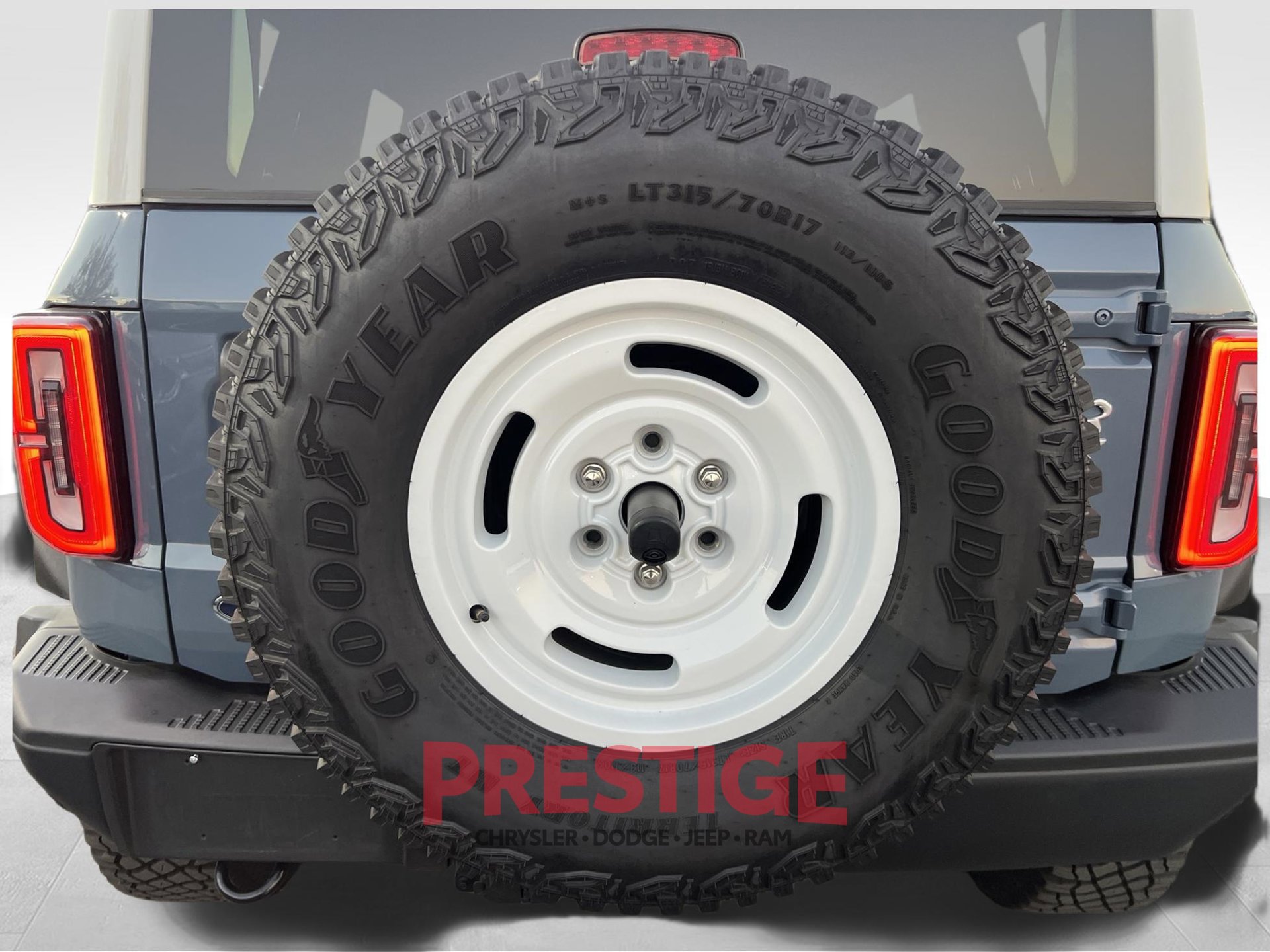 Used 2023 Ford Bronco Heritage Edition AWD/4WD image 17