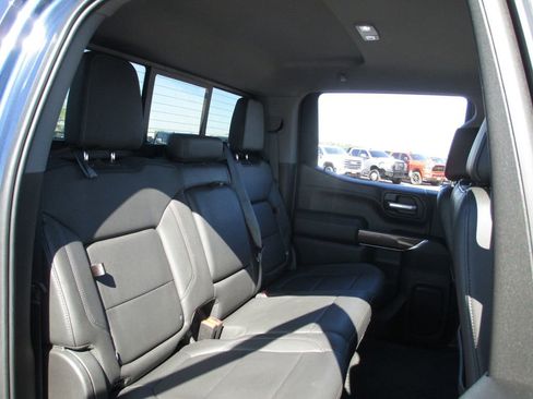 Used 2021 Chevrolet Silverado 1500 LT Trail Boss w/ Convenience Package II image 21