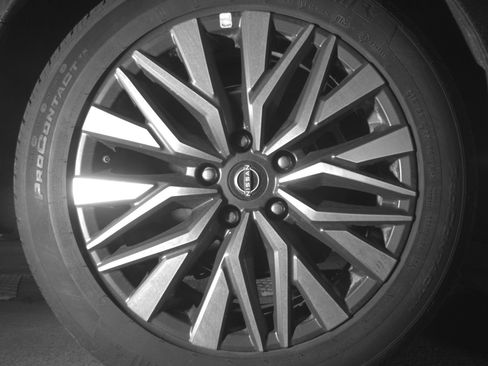 Used 2025 Nissan Altima 2.5 SV FWD image 15