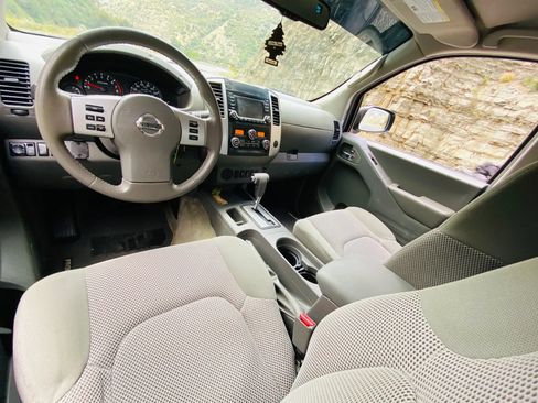 Used 2018 Nissan Frontier SV RWD image 22