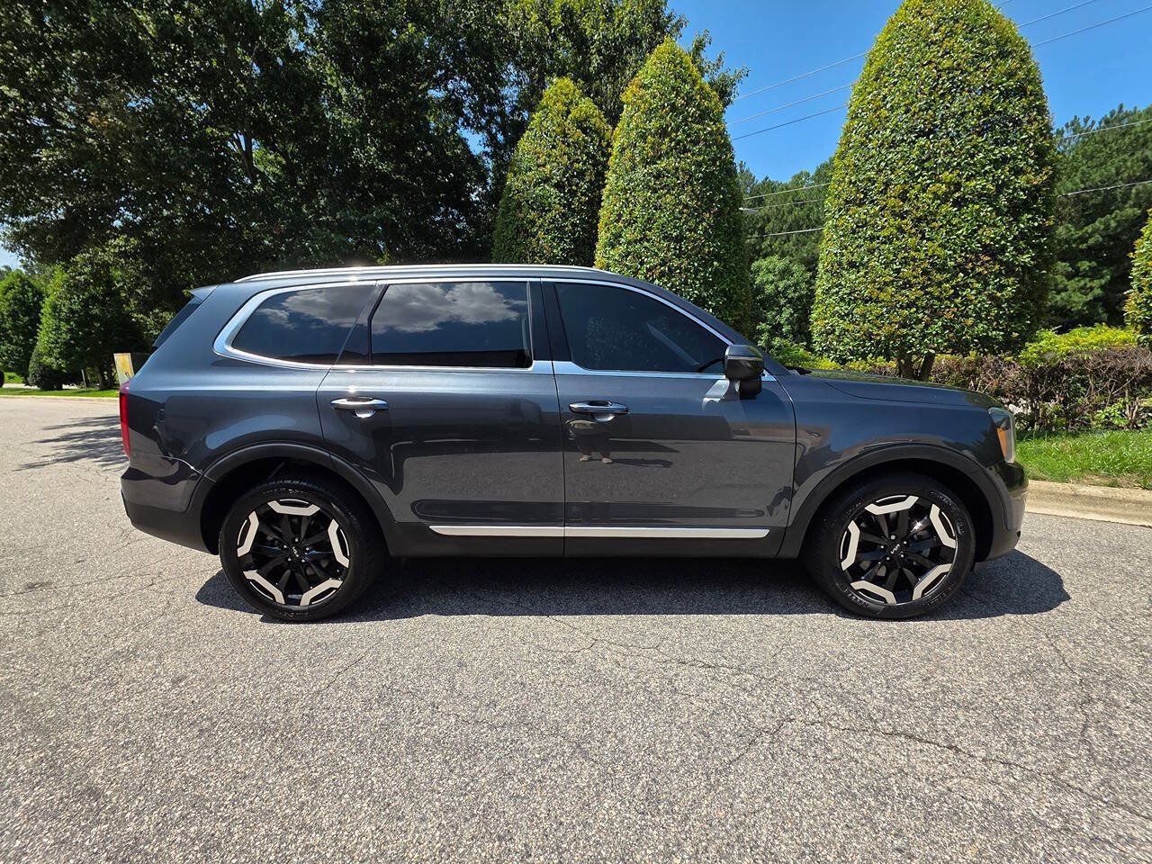 Used 2023 Kia Telluride S AWD/4WD image 6