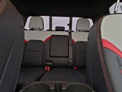 Used 2024 GMC Canyon AT4X image 27