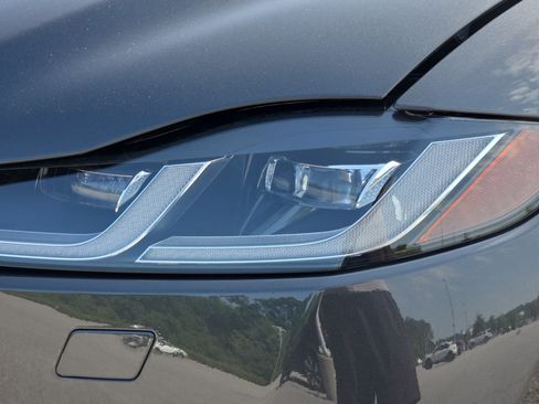 Certified 2023 Jaguar F-PACE S AWD/4WD image 32