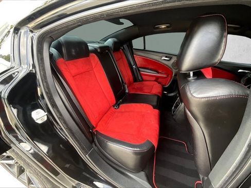 Used 2019 Dodge Charger Scat Pack w/ Dynamics Package RWD image 25