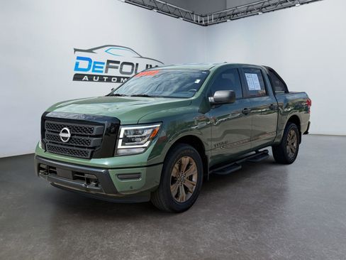 Used 2024 Nissan Titan SV w/ SV Bronze Edition Package AWD/4WD image 7