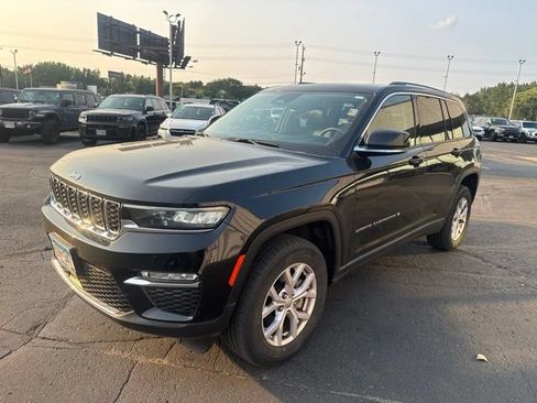 Used 2022 Jeep Grand Cherokee Limited AWD/4WD image 3