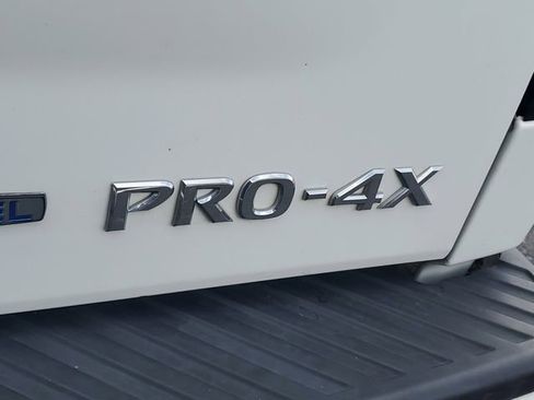 Used 2014 Nissan Titan PRO-4X w/ Pro-4x Luxury Package AWD/4WD image 10