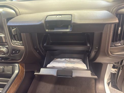 Used 2015 Chevrolet Silverado 1500 LTZ AWD/4WD image 22