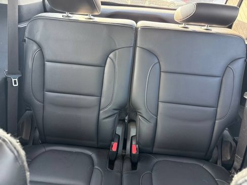 Used 2019 GMC Acadia SLT AWD/4WD image 13