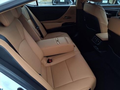 Used 2023 Lexus ES 350 w/ Premium Package image 22