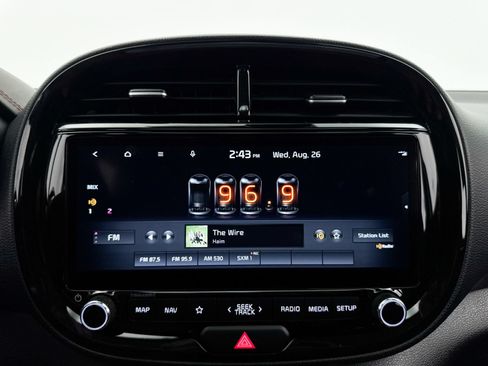 Certified 2023 Kia Soul GT-Line FWD image 6