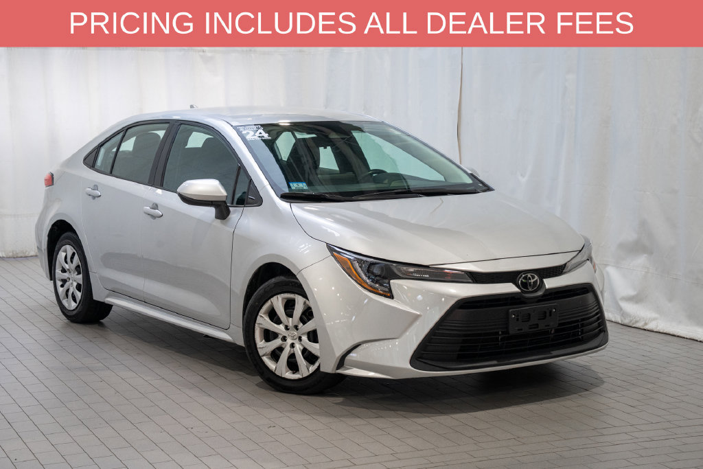Used 2024 Toyota Corolla LE FWD image 1