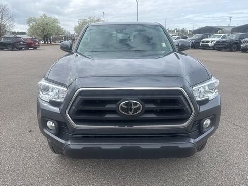 Used 2022 Toyota Tacoma SR5 w/ SR5 Appearance Package (SM) image 8