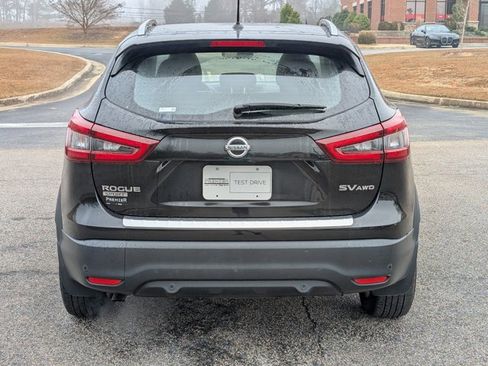 Used 2022 Nissan Rogue Sport SV w/ Technology Package image 8