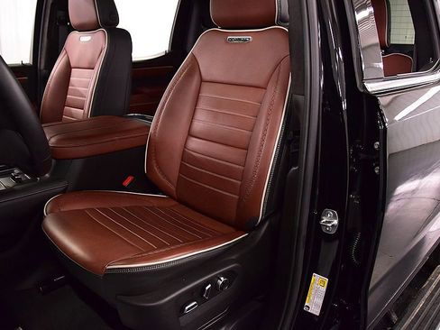 Used 2025 GMC Sierra 1500 Denali Ultimate image 34