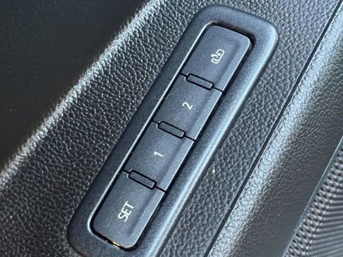 Used 2019 Chevrolet Tahoe LT image 13