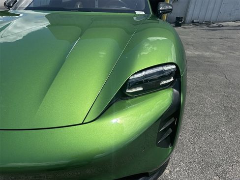 Used 2022 Porsche Taycan Turbo S image 10