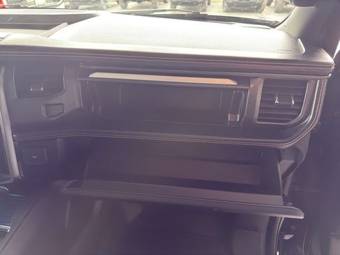 Certified 2023 Ford Expedition Max Platinum image 34