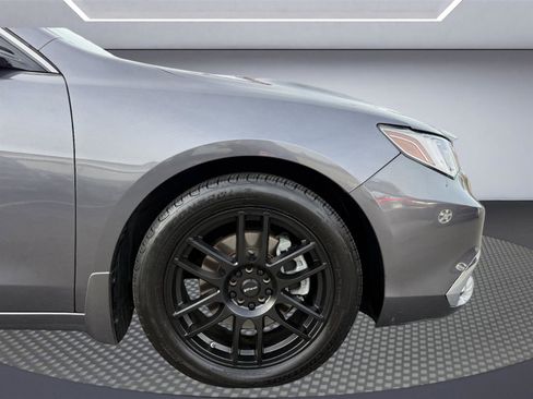 Used 2018 Acura TLX image 10