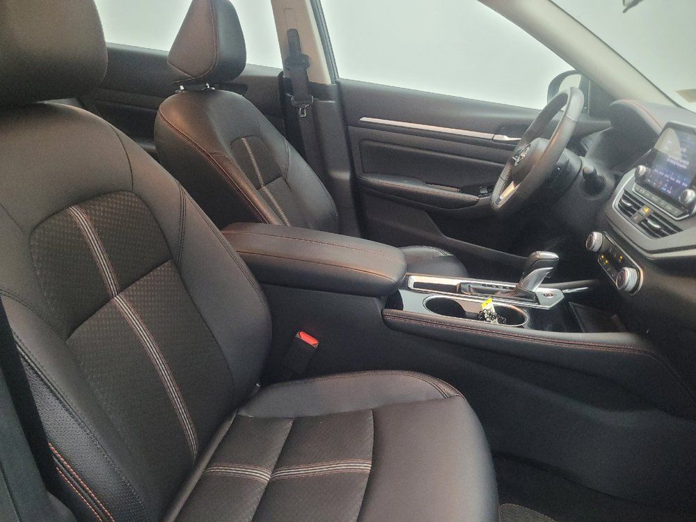 Used 2025 Nissan Altima 2.5 SR FWD image 21