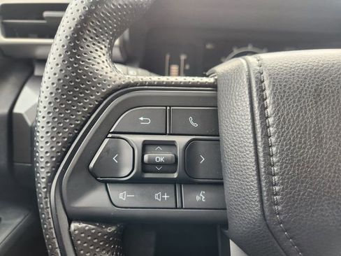 Certified 2025 Toyota Tacoma SR5 image 28