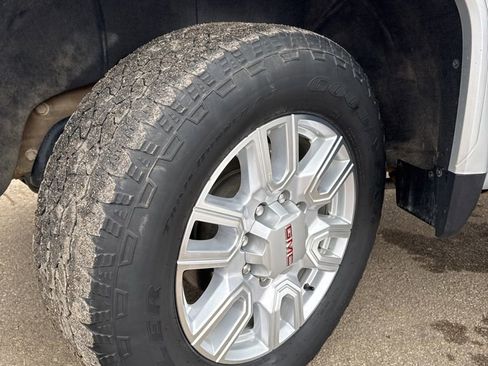 Used 2022 GMC Sierra 3500 SLT w/ SLT Premium Package image 22