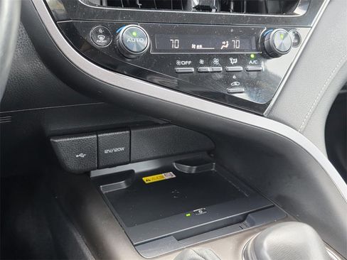 Used 2023 Toyota Camry XSE image 17