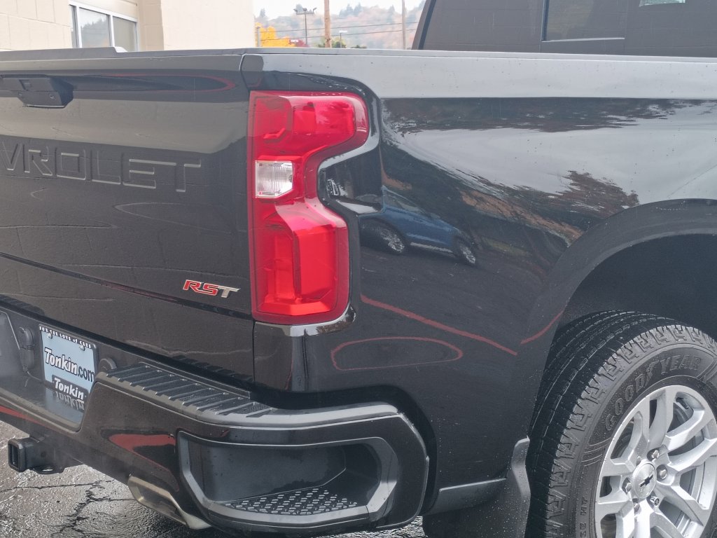 Used 2022 Chevrolet Silverado 1500 RST w/ Convenience Package II AWD/4WD image 5