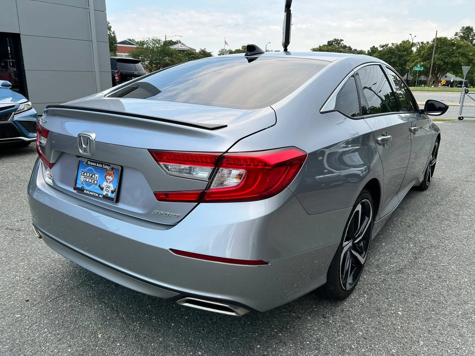 Used 2022 Honda Accord Sport image 4