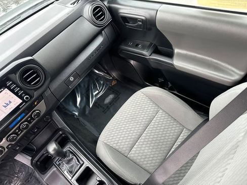 Certified 2022 Toyota Tacoma SR image 22