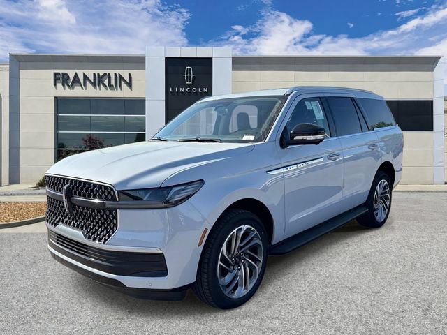 New 2026 Lincoln Navigator Premiere AWD/4WD image 3