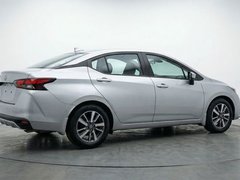 Used 2025 Nissan Versa SV FWD image 9