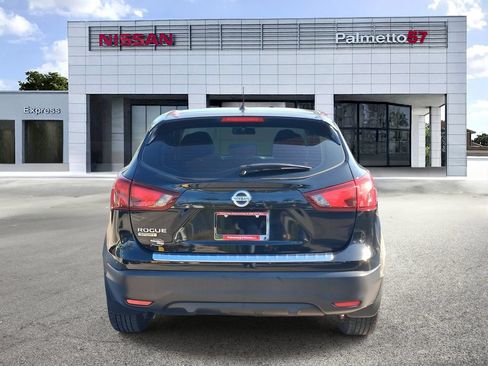 Used 2018 Nissan Rogue Sport S w/ S Appearance Package FWD image 5